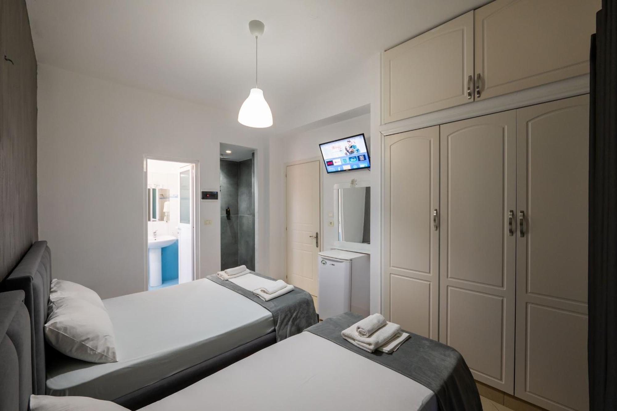 Hotel Two Mermaids Ksamil Ngoại thất bức ảnh